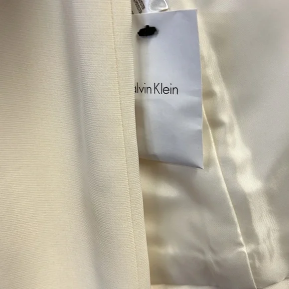 Skirt Suit Set - Picture 4 of 5